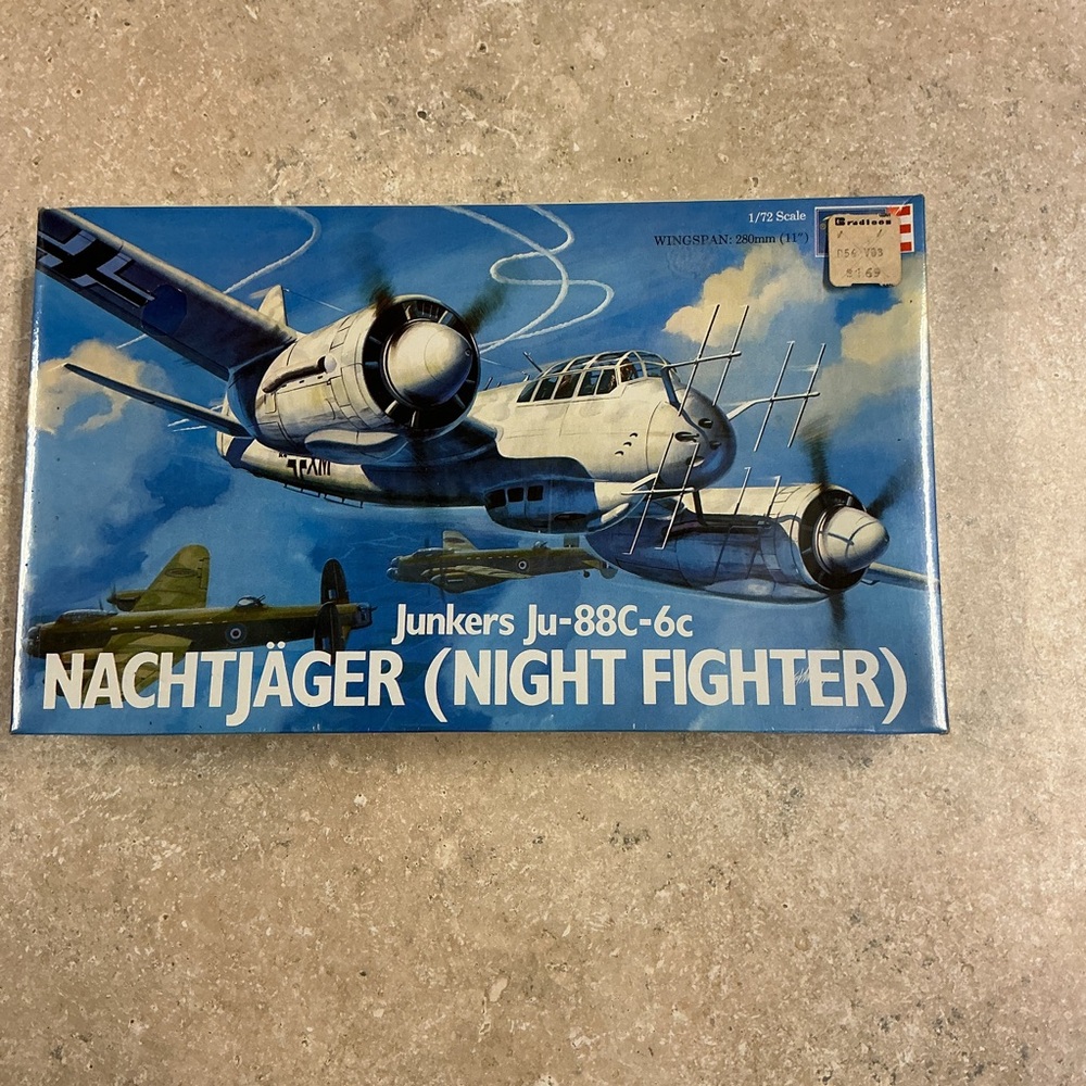 VINTAGE 1974 REVELL Model JUNKERS Ju-88C-6c NACHTJAGER (NIGHT FIGHTER) #H-165